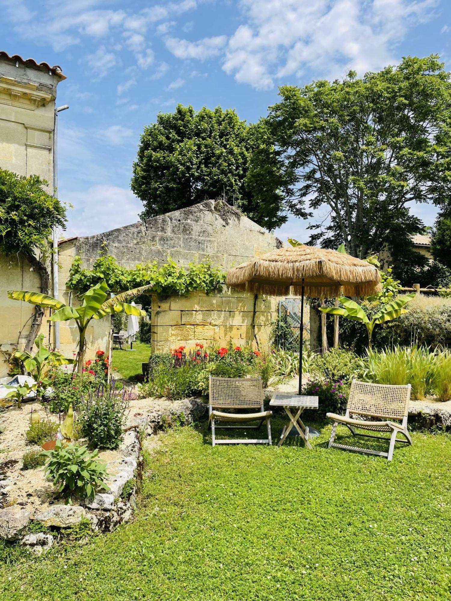 Bed and Breakfast La Vigne D'Or Teuillac Exterior foto